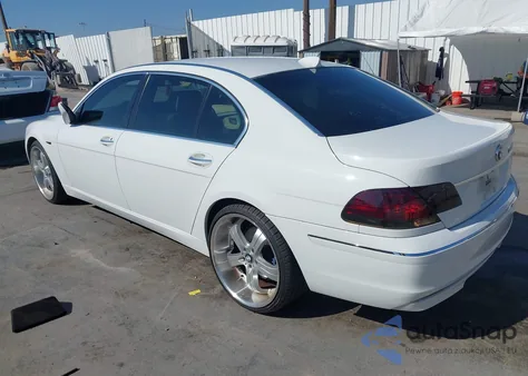 2007 BMW 750Li из США, поврежденный, VIN WBAHN83557DT66840